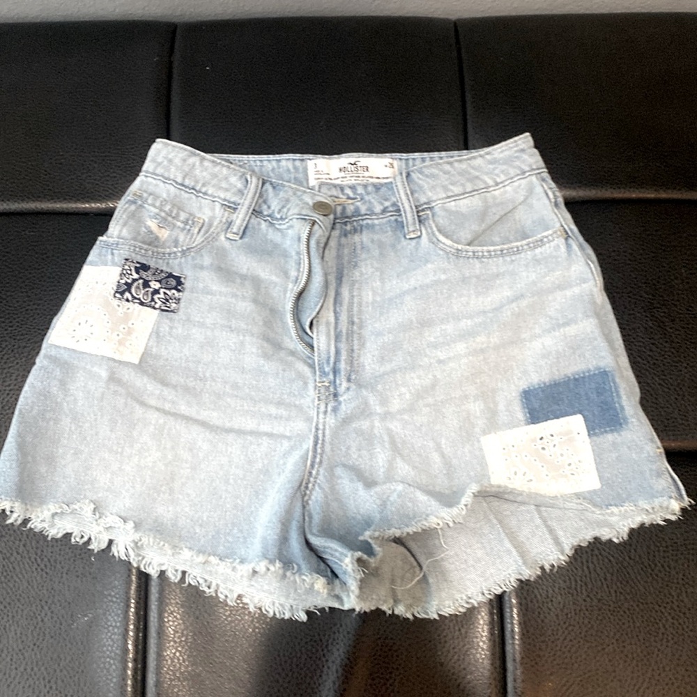 HIGH RISE VINTAGE HOLLISTER SHORTS